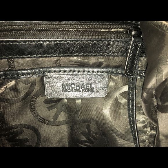 Michael Kors Astor Metallic Grey/Silver Large Hobo - Picture 11 of 14